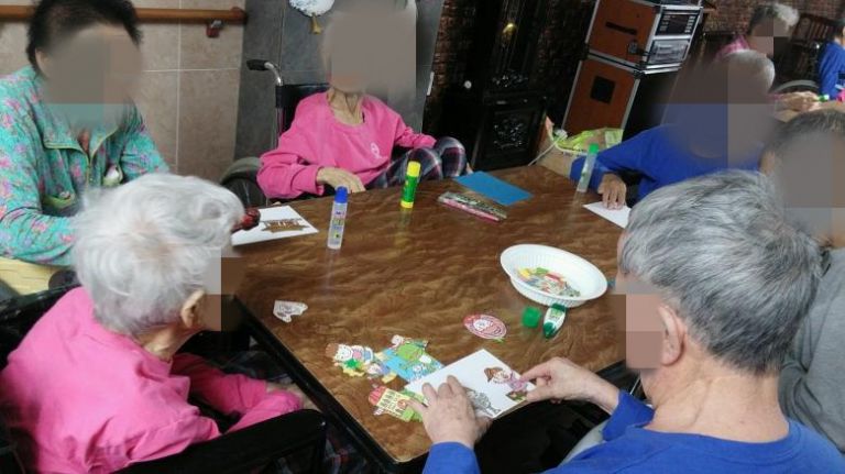 미술치료(카드꾸미기)